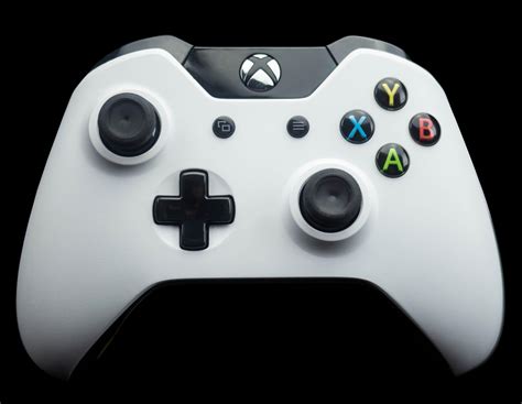 Xbox One Wireless Controller - White | Xbox One | GameStop