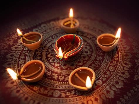 Happy Diwali in Tamil: Celebrate the Festival of Lights like never before!