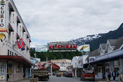 File:Ketchikan Alaska (2).jpg