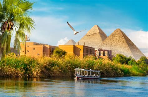 3,800+ Nile River Pyramids Stock Photos, Pictures & Royalty-Free Images ...