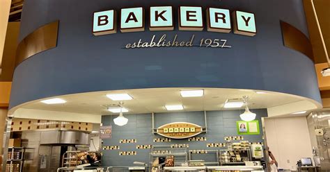 Publix Bakery: The Best Cakes, Breads, and Cookies To Buy