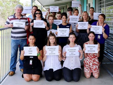 Teachers stand for refugees | Queensland Times