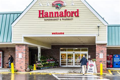 Hannaford Completes Remodels at 5 Stores