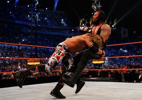 WWE CHAMPION 2011: wwe edge spear