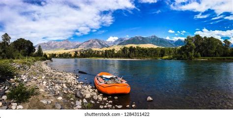 145 Rafting Montana Images, Stock Photos, 3D objects, & Vectors ...