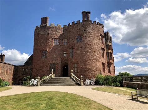 Powis Castle, Wales : r/castles