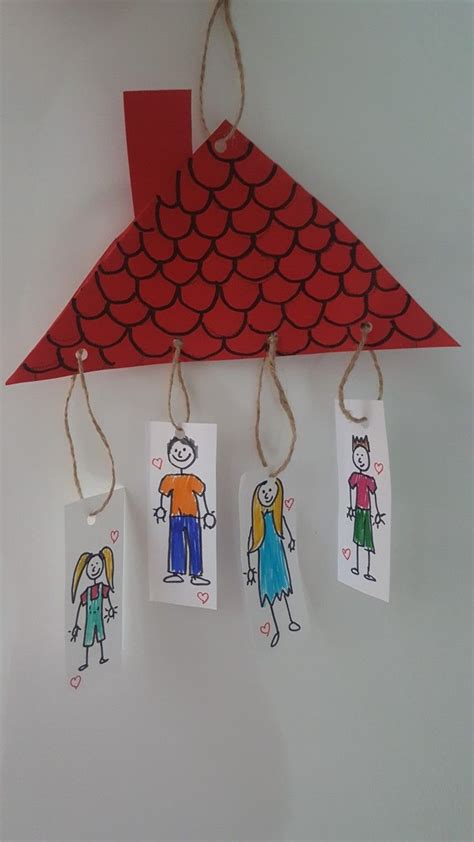 Family theme craft idea | Family crafts preschool, Preschool family ...