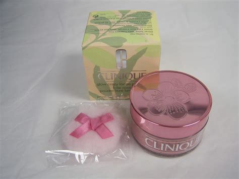 Cosmetics, Perfume, Makeup: Clinique loose powder in Germany