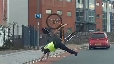 Watch: Police officer suffers nasty bike fail while chasing a suspect ...