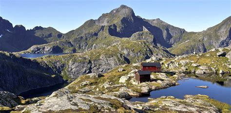 Hiking the Lofoten Islands - 10 Great Lofoten Hikes | Switchback Travel