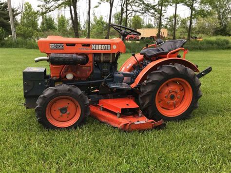 Kubota B5100 Diesel 4WD Compact Tractor - RonMowers