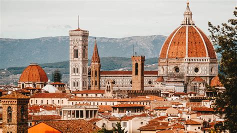 Tour the historic centre of Florence - live online tour from Florence