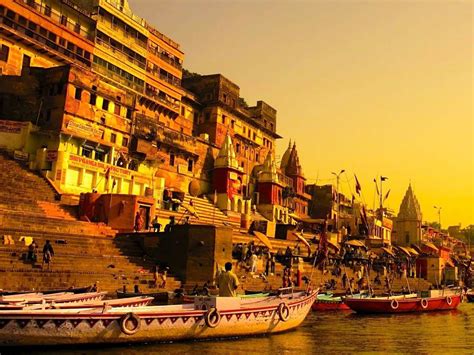 5 Most Divine & Famous Ghats In Banaras | Varanasi Ghats | Solitary ...