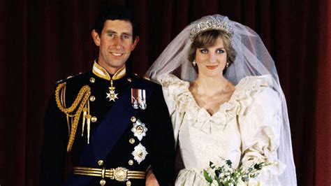 26 Candid Moments From Prince Charles & Princess Diana’s Royal Wedding