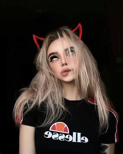 T-Shirts & Sweaters 2019-2020 | Beauty girl, Bad girl aesthetic ...