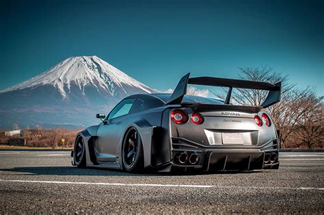 Liberty Walk LB-Silhouette WORKS GT 35GT-RR Rear Bumper for R35 Nissan ...