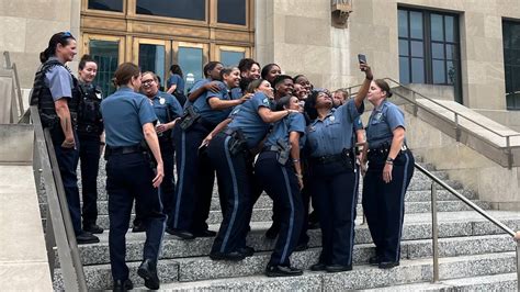 Kansas City police plan to double number of female officers | Kansas ...