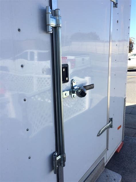 Cam-Action Lockable Door Latch w/ 36" Pipe for Enclosed Trailers - Zinc ...