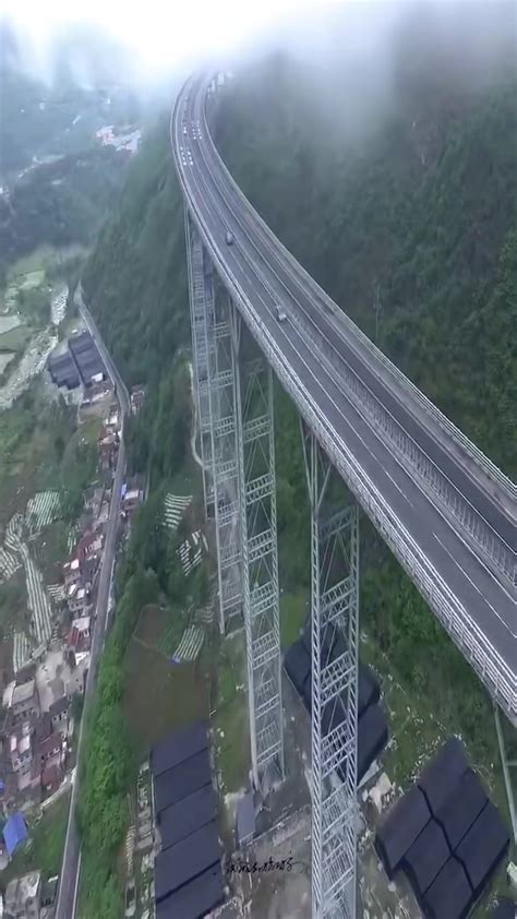 Yaxi Expressway Ganhaizi Bridge (雅西高速干海子特大桥), the most spectacular ...