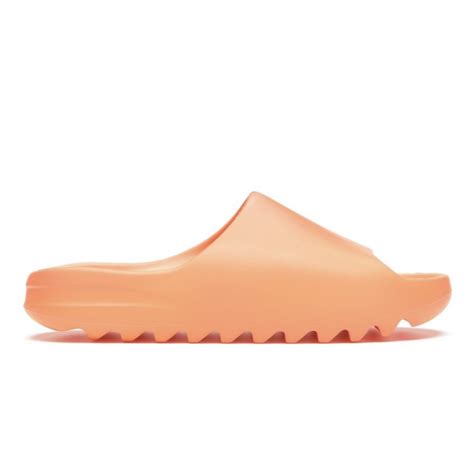 Yeezy Slides "Enflame Orange"