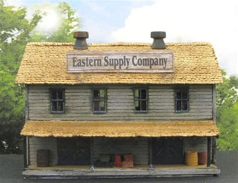 Craftsman Wooden Trackside Building in N scale | N scale buildings ...