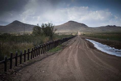 New Mexico border town caught in middle of caravan tensions | Nation ...