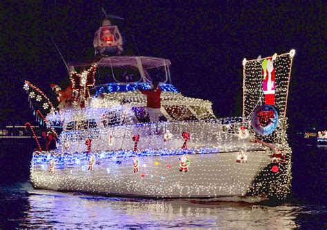 Guide to the Christmas Boat Parade - Newport Beach News