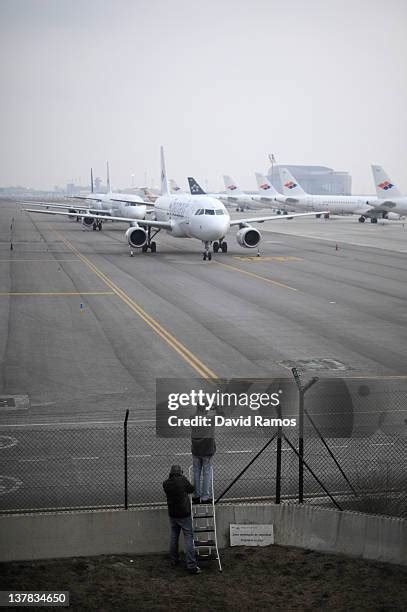 The Plane Spotters Photos and Premium High Res Pictures - Getty Images