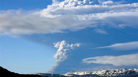 MAD NEWS: Grimsvotn volcano eruption: Iceland imposed partial ban over ...