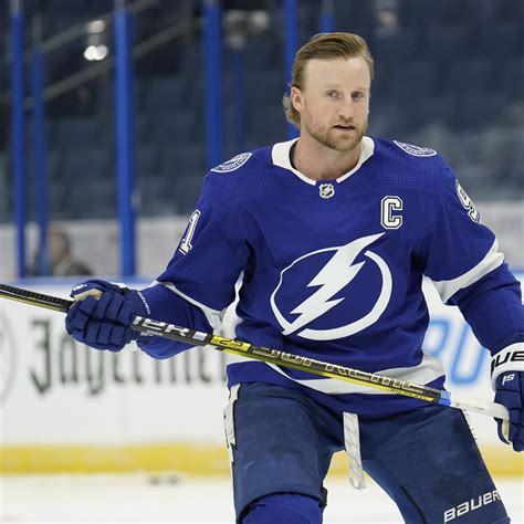 Lightning's Steven Stamkos to Miss at Least 10 Games with Lower-Body ...