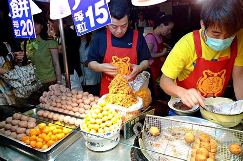 12 Must-try Street Food Stalls at Ningxia Night Market in Taipei ...