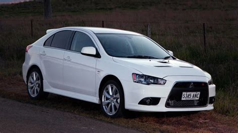 Mitsubishi Lancer Ralliart Sportback 2012 review | CarsGuide