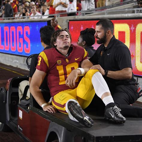 USC QB JT Daniels' Knee Injury Diagnosed as Torn ACL, Meniscus | News ...