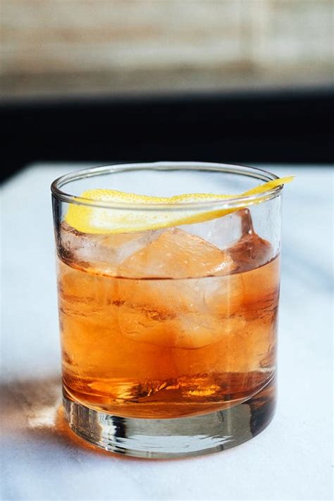 9 Best Whiskey Cocktails to Make at Home - Whiskey Cocktail Recipes for ...