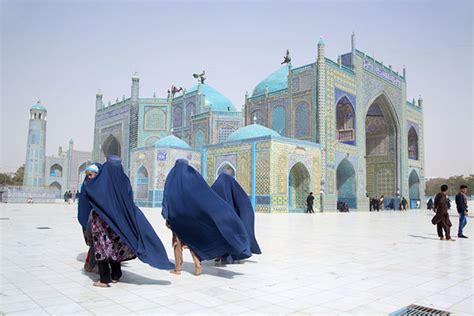 Detail of the Blue Mosque | Hazrat Ali Shrine | Mazar-e-Sharif | Travel ...