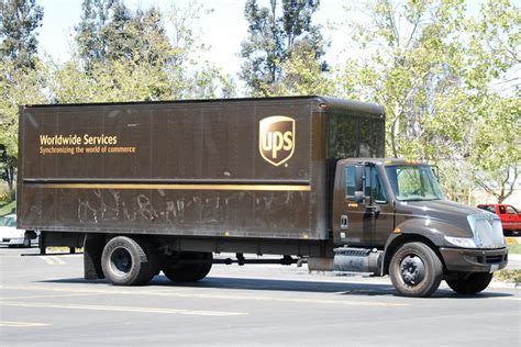 UNITED PARCEL SERVICE (UPS) - INTERNATIONAL BOX TRUCK - a photo on ...