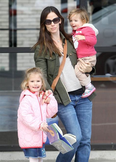 Jennifer Garner: Family Breakfast with Ben Affleck - Jennifer Garner ...