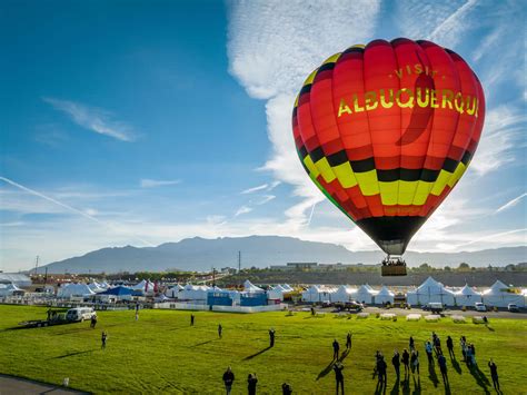 "Red or Green?" Hot Air Balloon | Visit Albuquerque