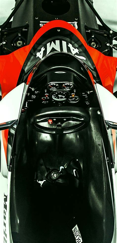 Cockpit Over-view of McLaren MP4/1 Formula 1