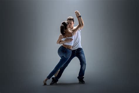 How to overcome shame to dance Kizomba - go&dance