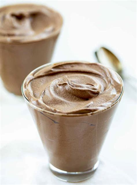 Two Ingredient Chocolate Mousse - i am baker