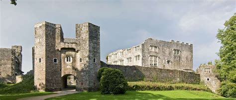 Berry Pomeroy Castle - Dog Furiendly