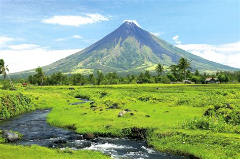 Mayon Volcano: Perfect Cone