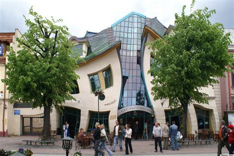 'Crooked House' In Sopot, Poland Is Like A Children's Book Come To Life ...