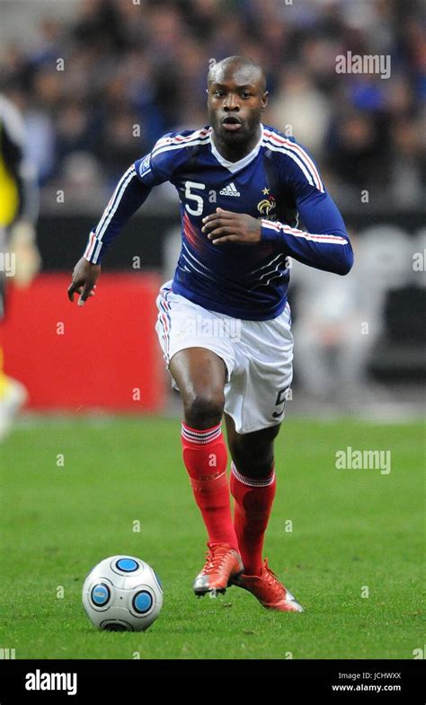 WILLIAM GALLAS FRANCE & ARSENAL FC FRANCE V REPUBLIC OF IRELAND STADE ...