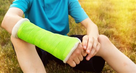 Hand & Wrist Injuries in Youth Sports | Orthopedics & Sports Medicine