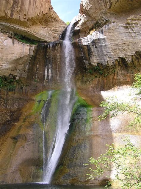 Lower Calf Creek Falls - Hike and Swim near Boulder, Utah - Free Arenas