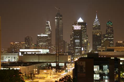 Fichier:Philadelphia Night Skyline.jpg — Wikipédia