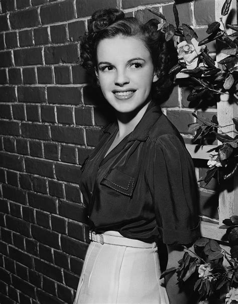 Judy Garland - Biography - IMDb