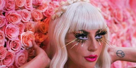 Lady Gaga's Eyelashes, Hair, and Makeup at the 2019 Met Gala Were Next ...